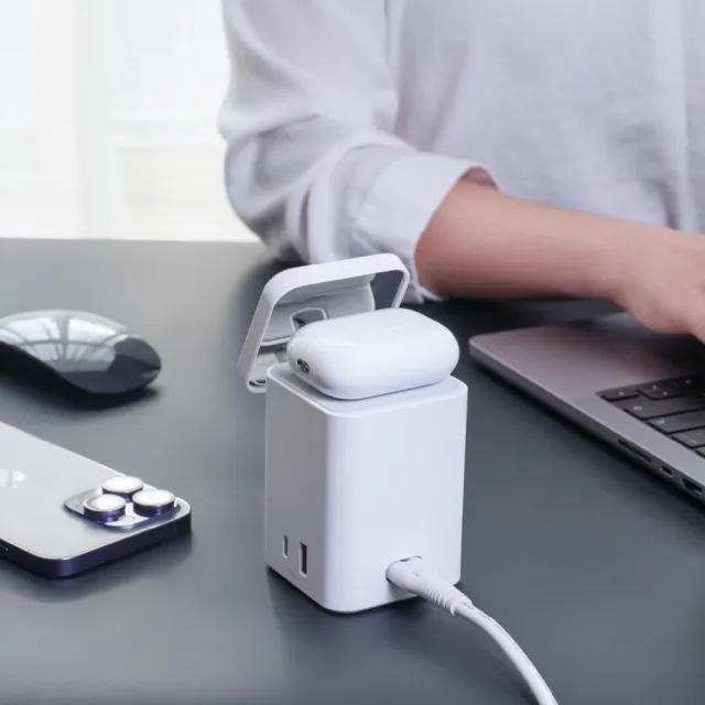 【ADAM 亞果元素】Mag 4 GaN 30W 四合一電源供應器(無線/Magsafe)