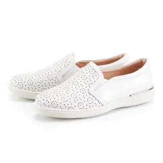 【MAGY】圓頭牛皮雕花平底休閒鞋(白色)