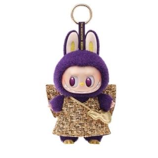 【時尚娃娃】正版 LABUBU捷膠毛吊卡小米蘭 紫色 防偽標(紫色 防偽標 米蘭 LABUBU)