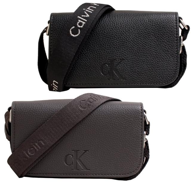 【Calvin Klein】CK壓印LOGO荔枝皮革翻蓋斜背相機包(兩色可選)