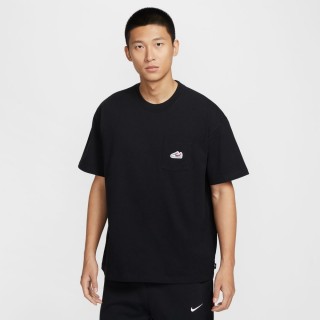 【NIKE 耐吉】短袖上衣 休閒上衣 T恤 男 AS U NSW TEE M90 SNKR PTCH PKT 黑色(IB1383010)