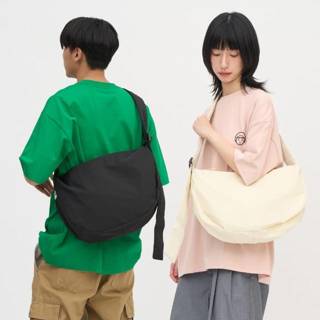 【plain-me】中型寬帶 半月包 輕量 防潑水 男女包 側背包 斜背包_PLN3056