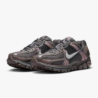 【NIKE 耐吉】休閒鞋 男鞋 運動鞋 復古鞋 ZOOM VOMERO 5 棕(HF5493-201)