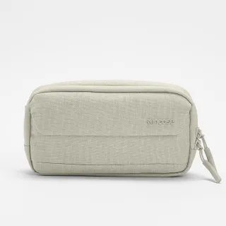 【Incase】City 2.0 Sling 斜背胸包(雪松綠)