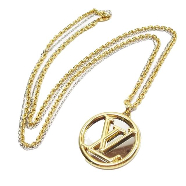 LV LOUIS VUITTON路易威登 M64281 經典金屬 LOGOX 鐵片鍊條長項鍊 經典LOGO設計,風格簡約而富現代感,時尚百搭的長項鍊,適合日常佩戴與多種場合搭配,展現高階時尚品味。