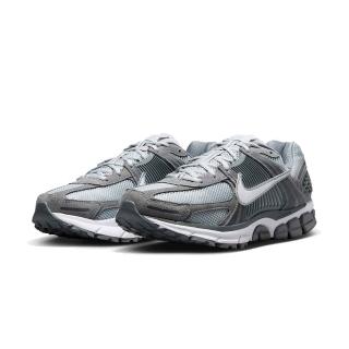 【NIKE 耐吉】休閒鞋 運動鞋 NIKE ZOOM VOMERO 5 男 - HF1553003