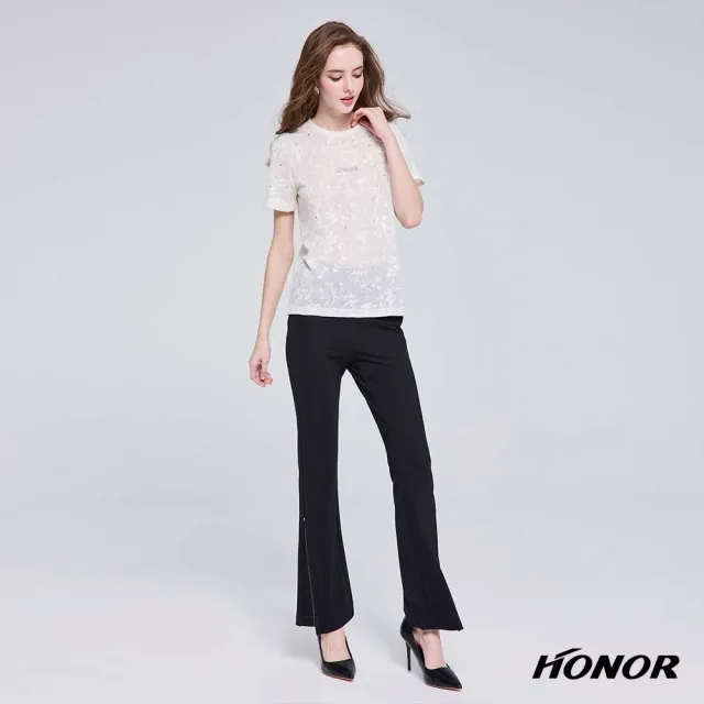 【HONOR 山形屋】出清品 透膚亮鑽花卉刺繡短袖上衣-米白/黑(限定出清)