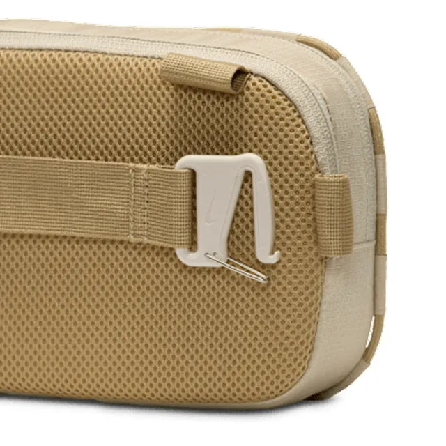 【NIKE 耐吉】側背包 男 女 NIKE HAYWARD PATROL CROSSBODY 斜背包 小包 卡其色(HJ8229253)