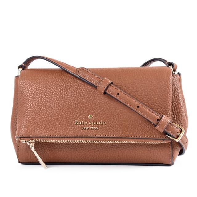 【KATE SPADE】Leila 荔枝紋暗層翻蓋磁釦斜背包-焦糖色