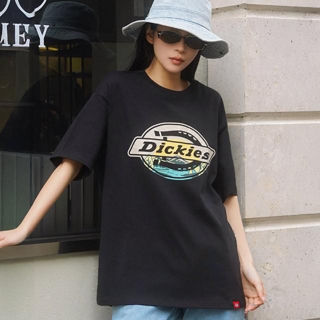 【Dickies】男女款黑色純棉胸前風景圖案Logo印花設計休閒短袖T恤｜DK0A88AWBLK