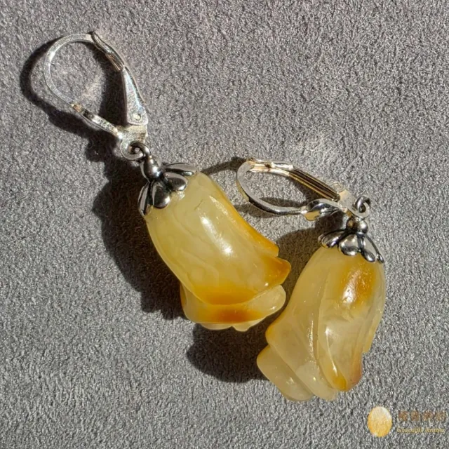 【優雅琥珀】白花蜜蠟 玫瑰耳環(手工雕刻 925純銀 具證書)