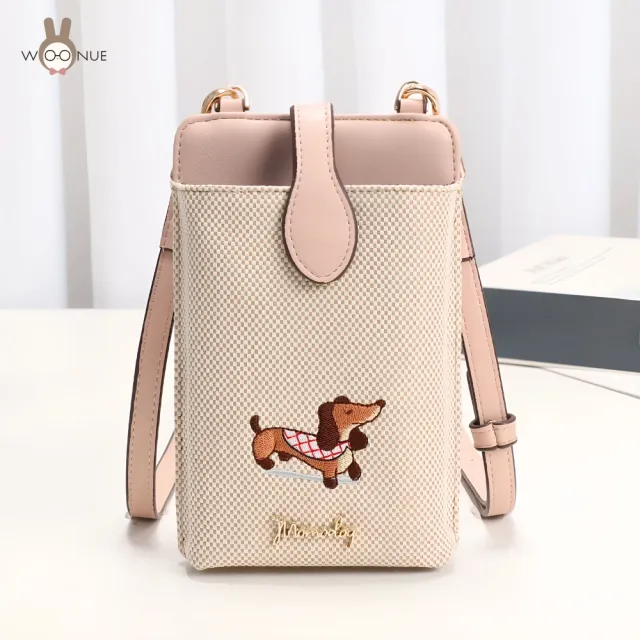【WOONUE】日系可愛臘腸狗刺繡女包手機包零錢包斜背包旅行背包(閨蜜老婆女友媽媽生日聖誕交