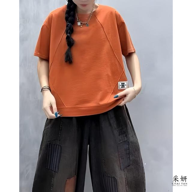 【CHAI YAN 采妍】素色腰線X壓線下擺布標圓領短袖上衣(春夏新款上衣-65-78公斤可穿)