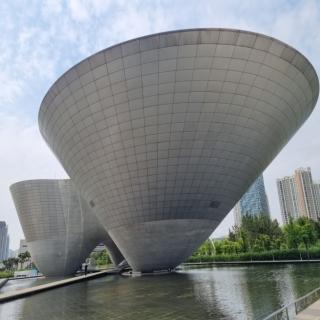 【喜鴻假期】【酷玩經典首爾５日】兩水頭、恩平韓屋、樂天世界、新塗鴉秀、必吃韓式美食、一晚市區