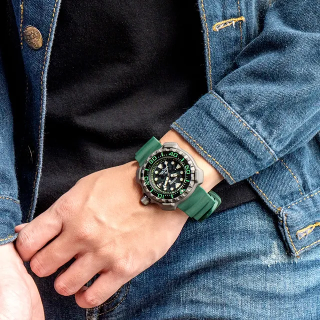 【CITIZEN 星辰】PROMASTER 潛水悍將光動能橡膠潛水腕錶/綠x灰框(BN0228-06W)