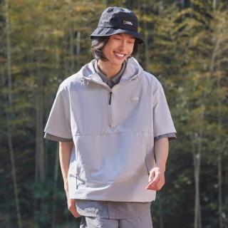 【國家地理服飾官方旗艦】男女同款 ADELIE 輕量平織 ANORAK 半開拉鍊短袖連帽上衣 - 銀灰色