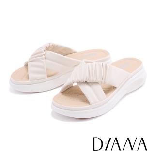 【DIANA】質感羊皮皺褶交叉厚底拖鞋(米白)