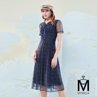 【MYVEGA 麥雪爾】MA幾何印花荷葉綁帶領長洋裝-深藍