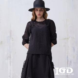 【IGD 英格麗】網路獨賣款-格紋透膚圓領上衣(黑色)
