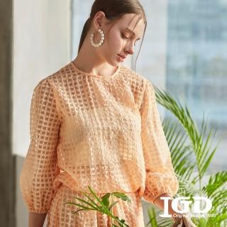 【IGD 英格麗】網路獨賣款-格紋透膚圓領上衣(橘色)