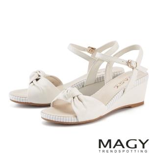 【MAGY】羊皮扭結蝴蝶結踝帶楔型高跟涼鞋(米白)