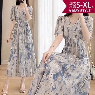【艾美時尚】夏新品 中大尺碼女裝 碎花連身裙 質感花卉V領顯瘦短袖雪紡洋裝。S-XL(碎花.預購)