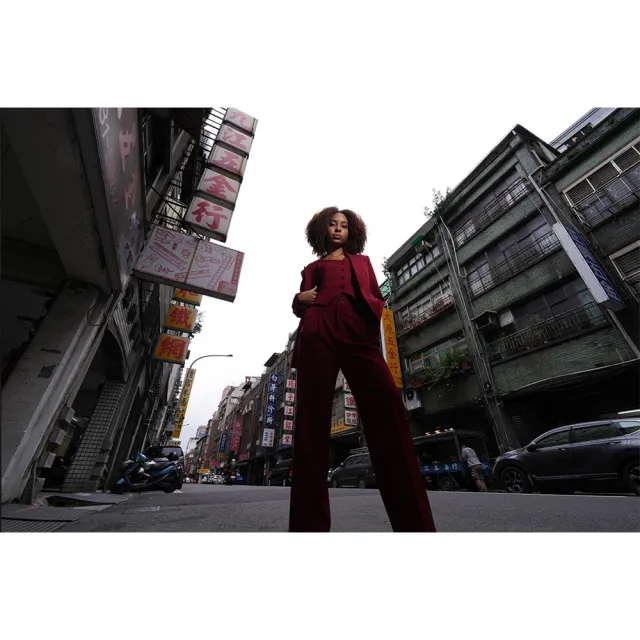 【SONY 索尼】FE 16mm F1.8 G SEL16F18G (公司貨) 超廣角定焦鏡頭 大光圈 全片幅微單眼鏡頭