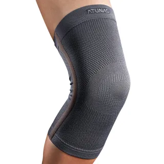 【ATUNAS 歐都納】COOLMAX透氣護膝 單入 A1SAGZ04 炭灰(防護/護具/路跑/單車/爬山/登山/健行)