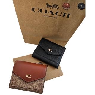 【COACH】WYN 信封式金屬C防刮雙拼皮革三折翻釦短夾 兩色可選 全黑／老花拼咖啡(母親節送禮)