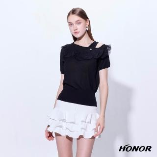 【HONOR 山形屋】甜美不對稱荷葉紗單肩露肩上衣-黑/粉