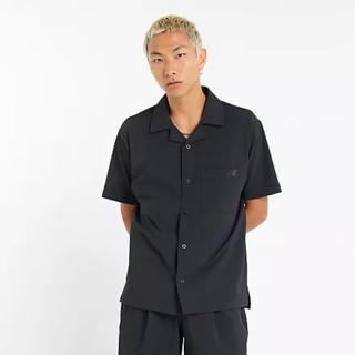 【NEW BALANCE】NB 短袖上衣 男 襯衫 美規 黑 MT51523BK