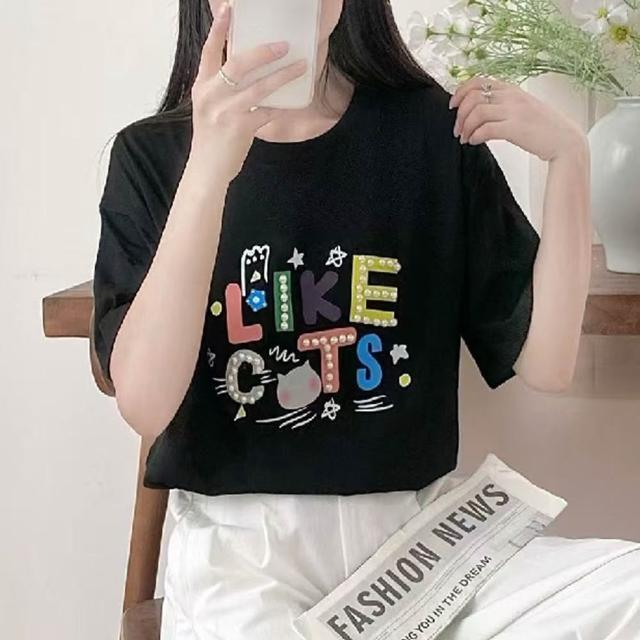 【LANNI 藍尼】★釘珠字母俏皮上衣(女上衣/舒適/百搭/T恤)