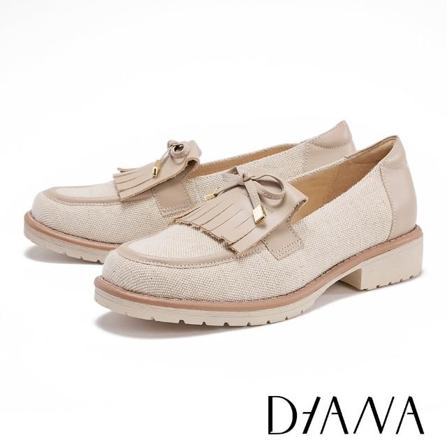 【DIANA】流蘇牛皮拼接帆布樂福低跟鞋(杏色)