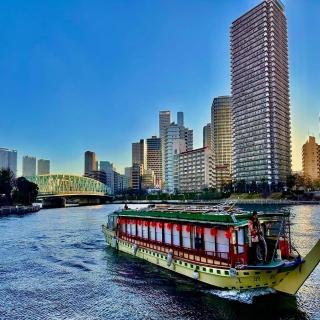 【喜鴻假期】【高雄出發．東京海陸空５日】迪士尼樂園、螃蟹吃到飽、河口湖纜車、屋形船遊東京灣