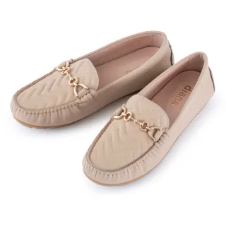 【DIANA】經典馬銜釦菱格壓紋樂福平底鞋(裸色)