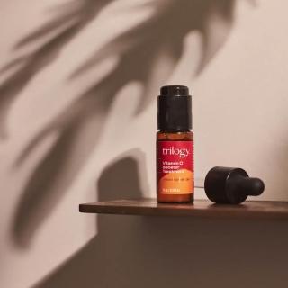 【TRILOGY】高濃度維他命C密集煥亮安瓶15ml+玫瑰活膚精露100ml(維他命C美白安瓶/玫瑰花油保濕噴霧)