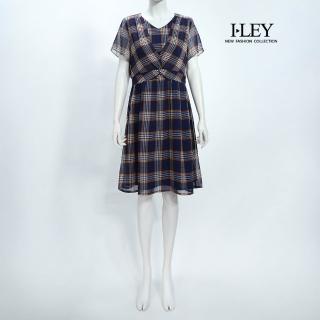 【ILEY 伊蕾】交錯假兩件格紋印花洋裝(深藍；M-2L；1252077251)