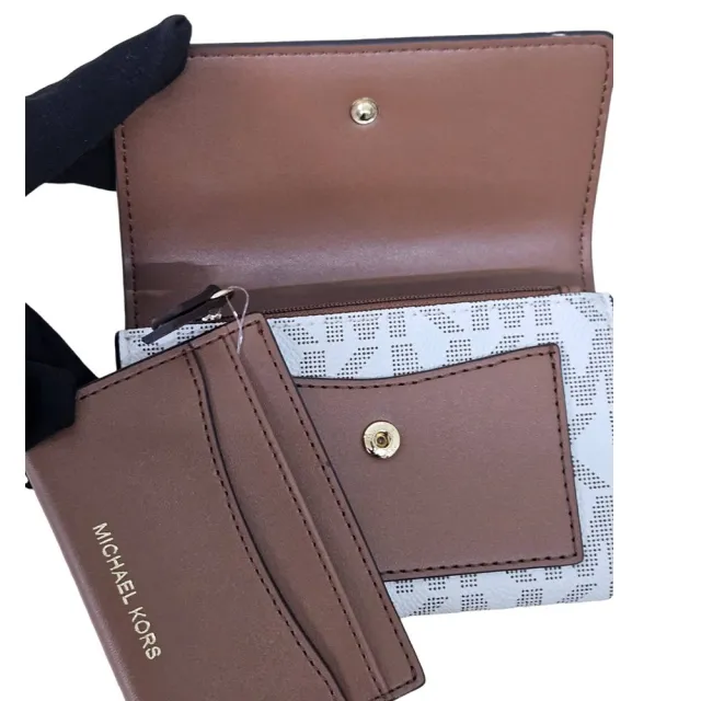 【Michael Kors】MK專櫃新款滿版扣式短夾 附卡片夾(贈原廠紙袋紙盒七夕情人節)