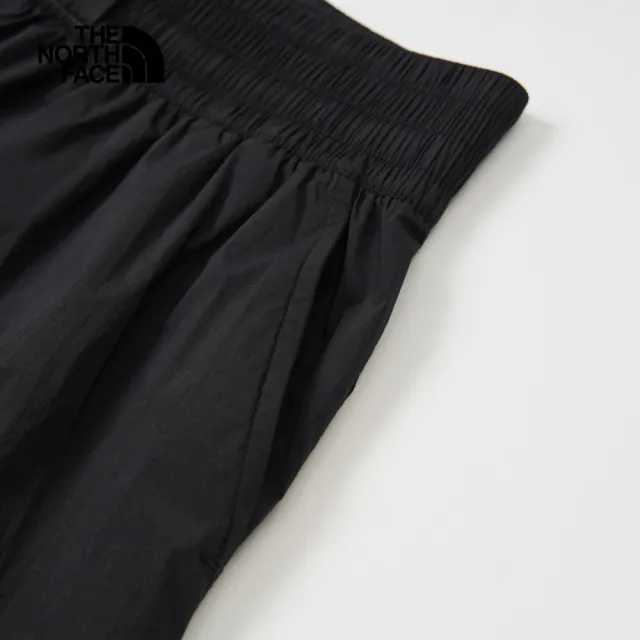 【The North Face】TNF 休閒 運動 DWR防潑水短褲 W BRAND PROUD SHORT - AP 女 黑(NF0A8C5AJK3)