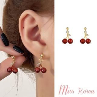 【MISS KOREA】韓國設計典雅氣質微鑲美鑽紅櫻桃造型耳釘 耳環(美鑽耳釘 紅櫻桃耳釘)