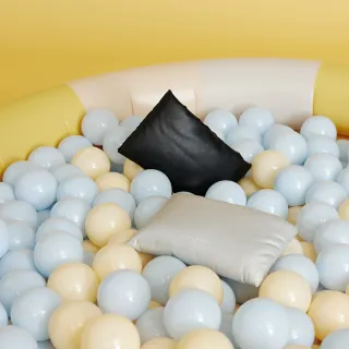 【gozo】品牌LOGO澎澎羽絨感磁吸小包(兩色)