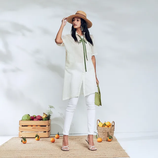 【ICHE 衣哲】法國原裝進口葉綠色細條紋不規則長版上衣