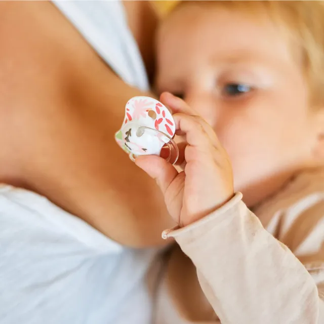 【suavinex】蘇維妮 扁圓型安撫奶嘴_迷幻熱帶2入(西班牙兒童牙科協會認證推薦)