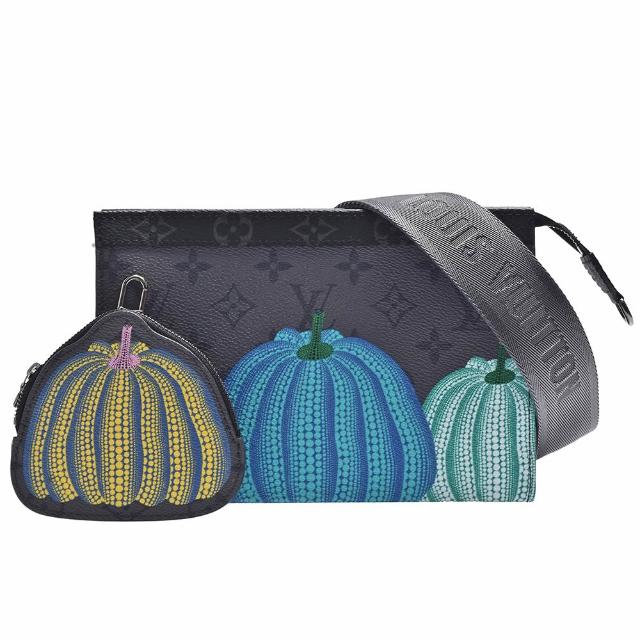 LV LOUIS VUITTON 路易威登 M81972 聯名 YKxGaston 系列經典 Eclipse 帆布斜背行動式錢包，黑色系設計，融合高階牛皮與帆布材質，輕便實用。內附原廠防塵袋、背帶與零錢包配件，尺寸為長22cm、寬5cm、高15cm，背帶約長93cm，適合女性攜帶。無內部與外部夾層，無外袋與內袋設計，不附底珠，不支援放入A4檔案。來自法國製造，為歐洲原裝進口商品，是時尚與實用兼具的優質選擇。