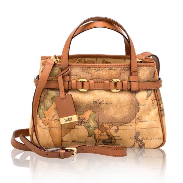 【Alviero Martini】義大利地圖包 2WAY多層手提肩背托特包-小(地圖黃)