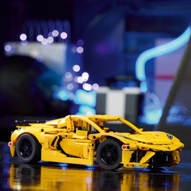 【LEGO 樂高】科技系列 42205 雪佛蘭科爾維特魟魚(Chevrolet Corvette Stingray 跑車模型)