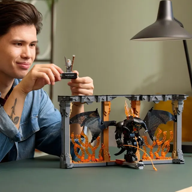 【LEGO 樂高】Icons 10367 魔戒：炎魔 書擋擺飾(魔戒:炎魔 居家擺設 積木 兒童玩具)