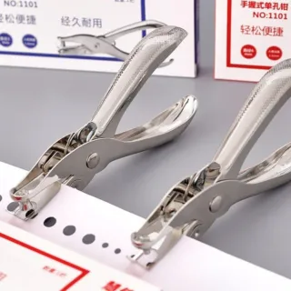 【Dagebeno荷生活】手持式輕鬆省力穿透力強打孔器 經久耐用不髒桌面單孔打洞機(1入)