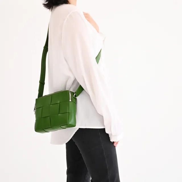 【BOTTEGA VENETA 寶緹嘉】Cassette 簡約經典手工大格編織羊皮方包斜背包(綠)