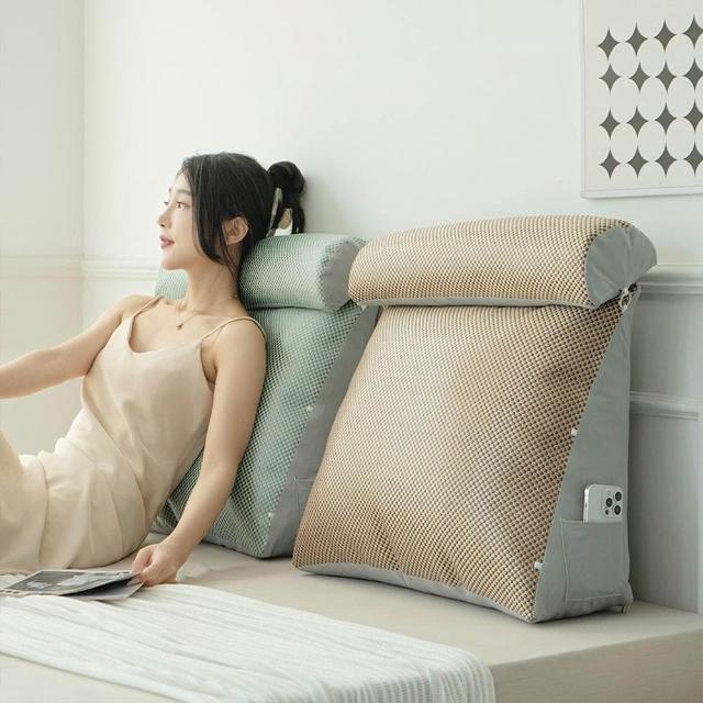 【The Rare】冰絲藤席三角靠墊 人體工學涼感靠腰墊 孕婦護腰背墊 沙發床頭靠枕(45*45*20cm)